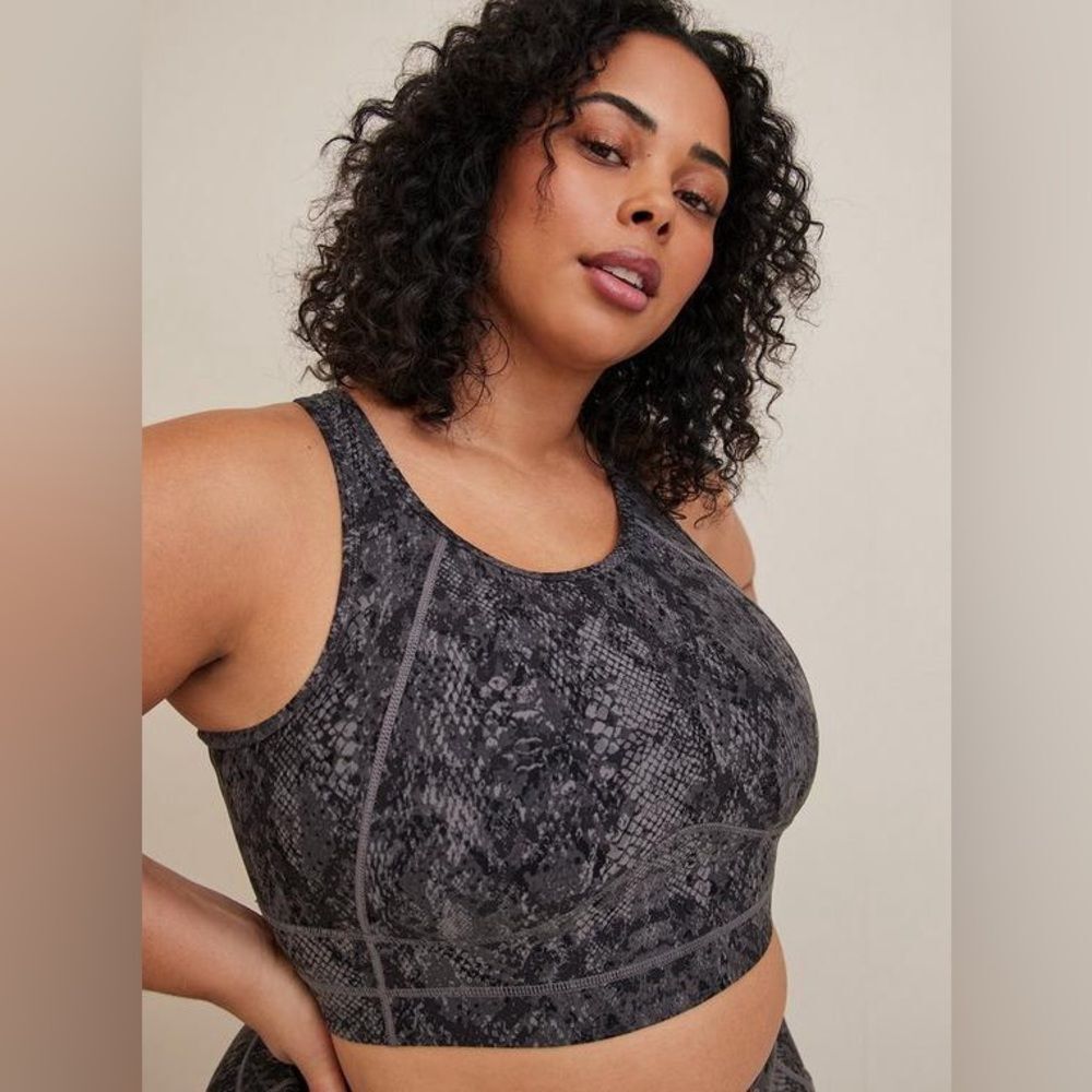 Torrid Gray Snake Print Low-Impact Sports Bra, Woman’s Size 4x